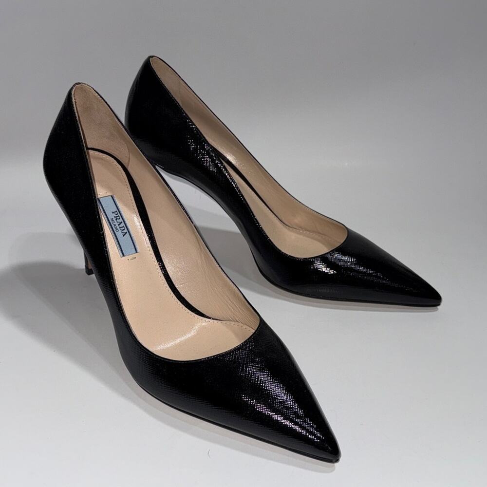Prada pumps black leather heels pointed toe size 39 like new